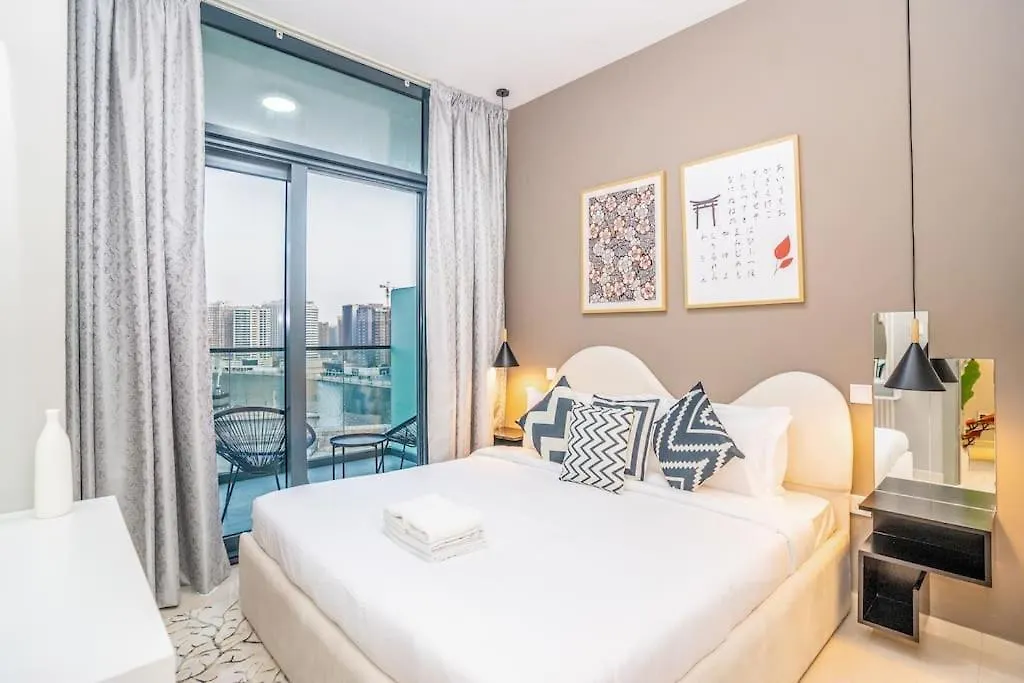 1Br In Business Bay With Beautiful Canal View! Dubai 0*,
