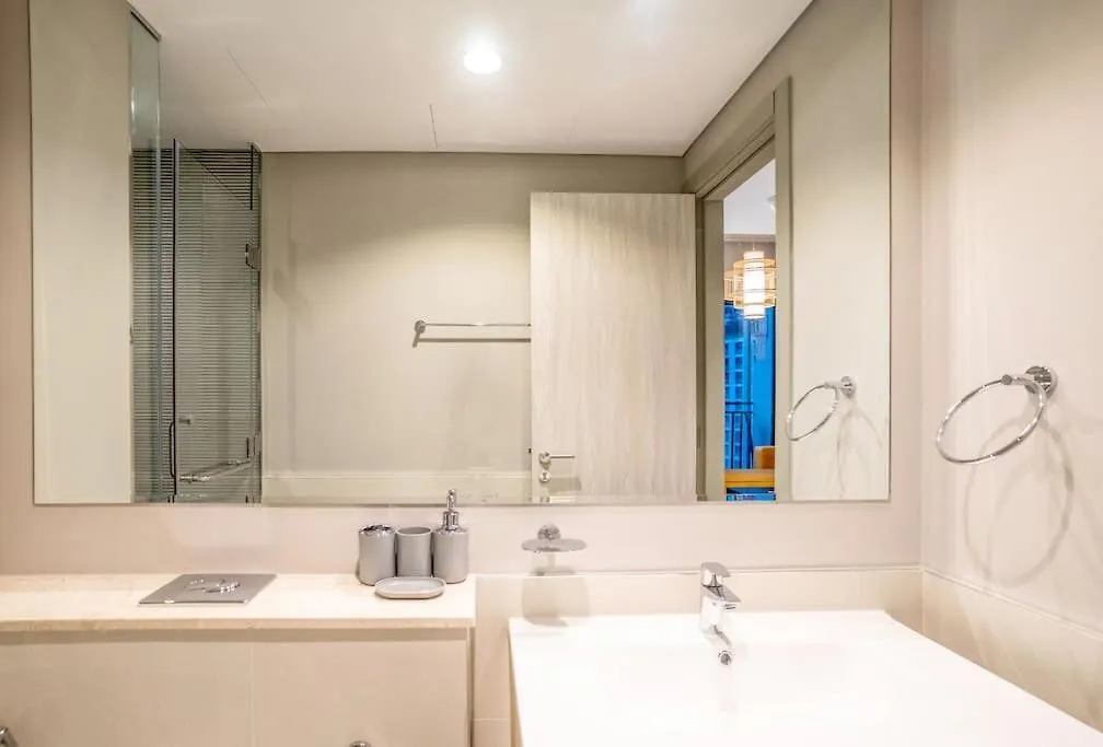 1Br In Business Bay With Beautiful Canal View! Dubai