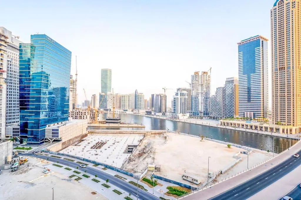 1Br In Business Bay With Beautiful Canal View! Dubai
